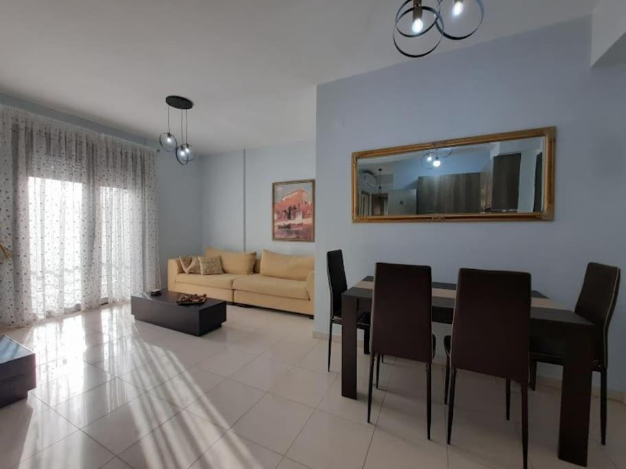 Two Bedroom Modern Apartment Komotini Exterior photo