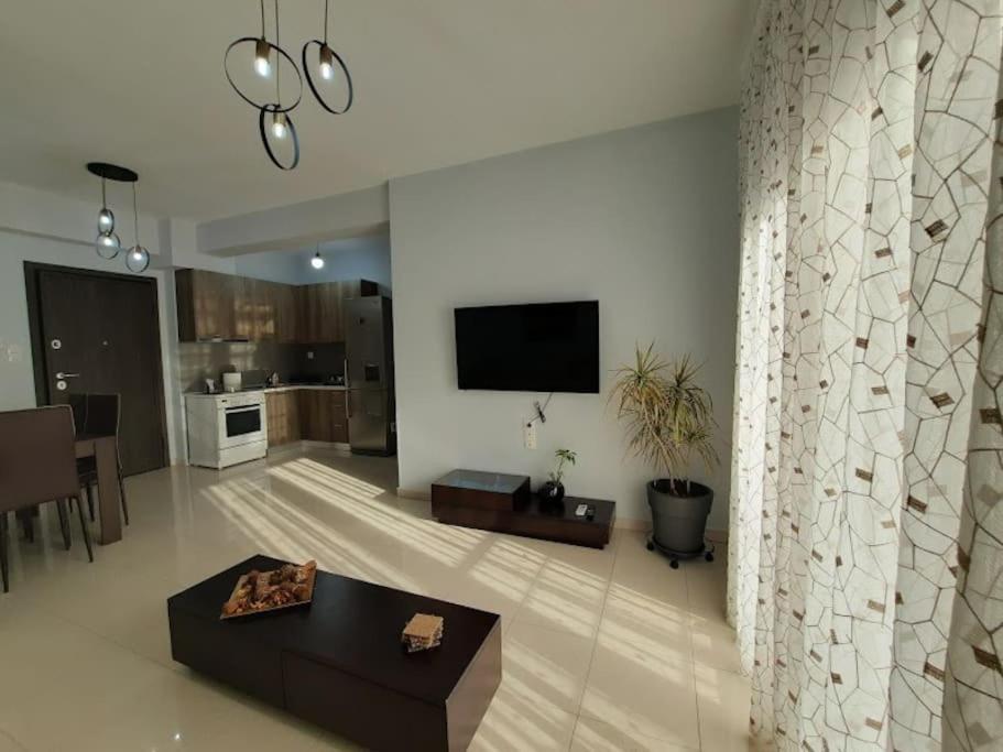 Two Bedroom Modern Apartment Komotini Exterior photo
